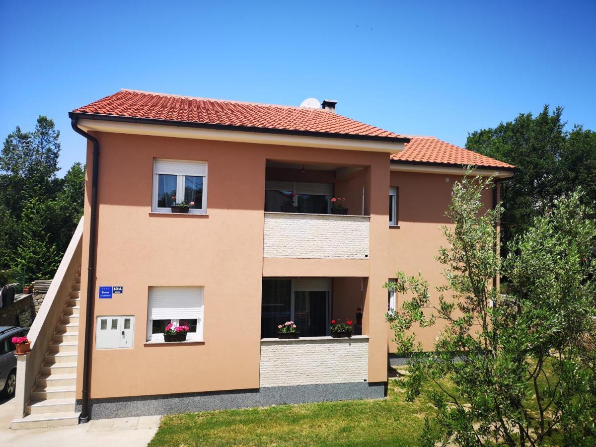 Apartmani Manda 奥米沙利 外观 照片