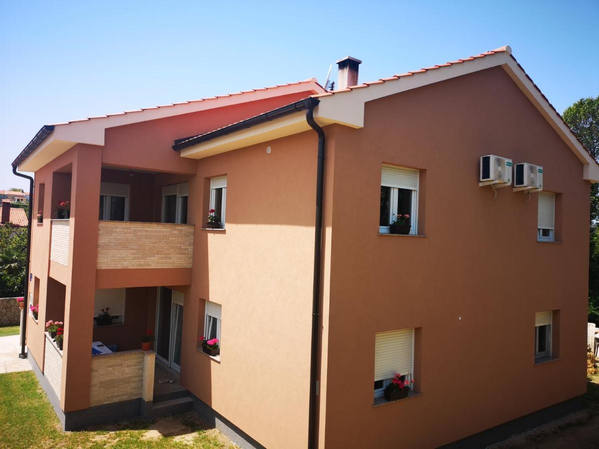 Apartmani Manda 奥米沙利 外观 照片
