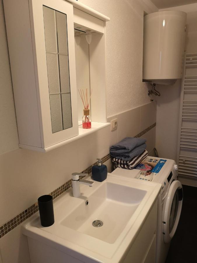 Apartmani Manda 奥米沙利 外观 照片